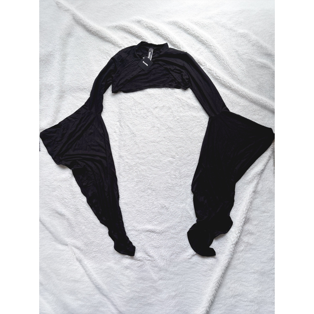 BlackMilk Mrs. Addams Shrug Black Bell Sleeve Gothic Crop Top NWT Medium - Picture 2 of 7
